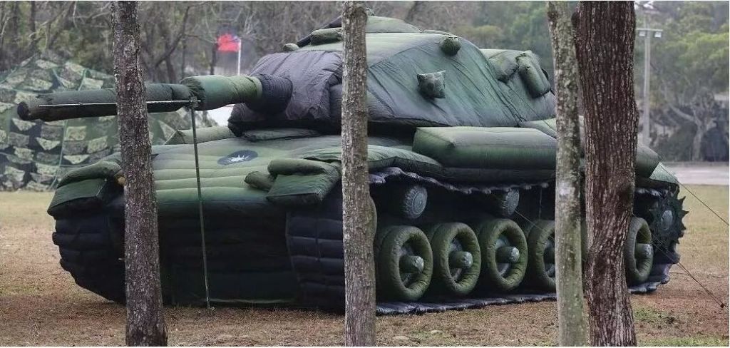 富蕴军用充气坦克